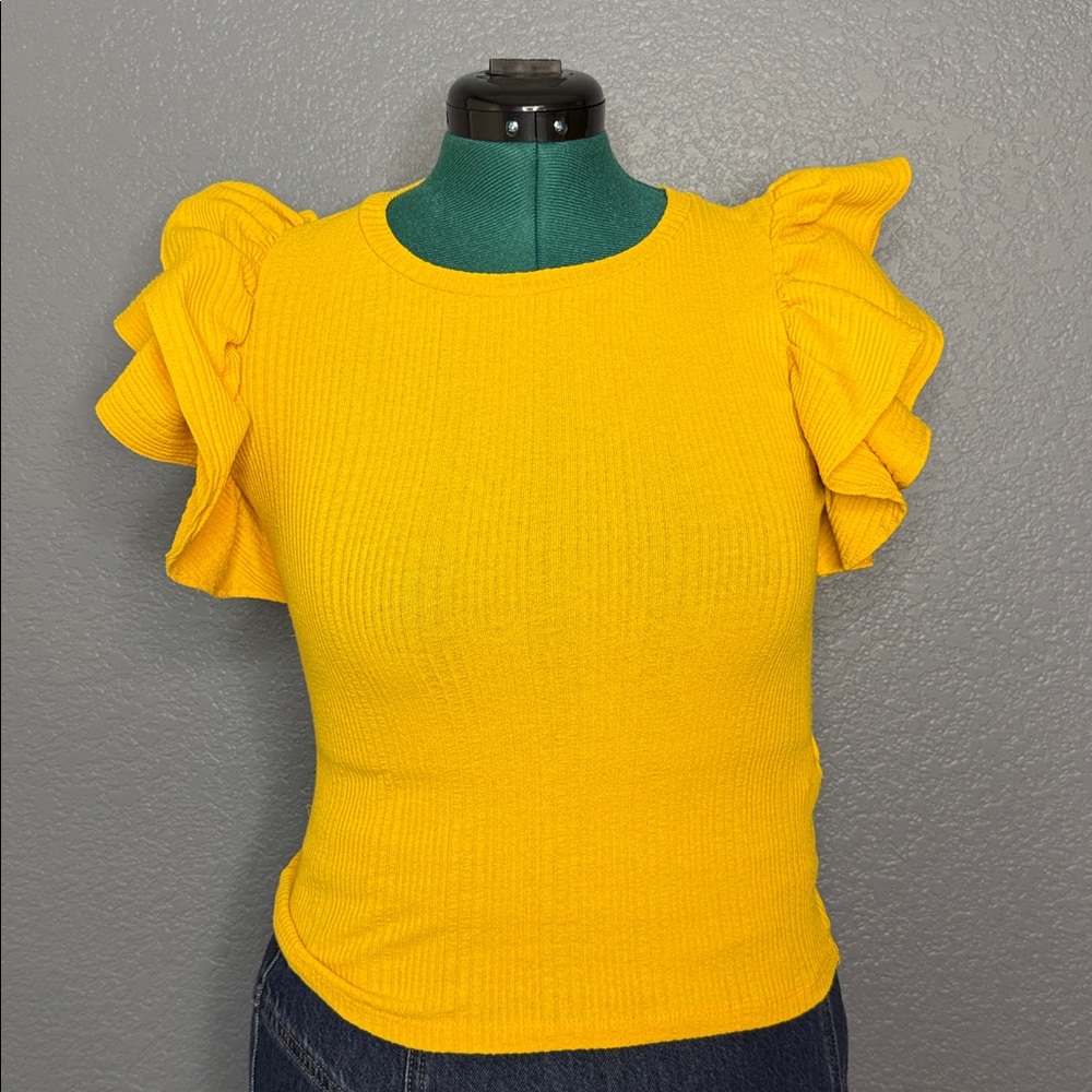 Zara Yellow Ribbed Flutter Sleeve Top Fitted Stretch Knit Women’s M Feminine